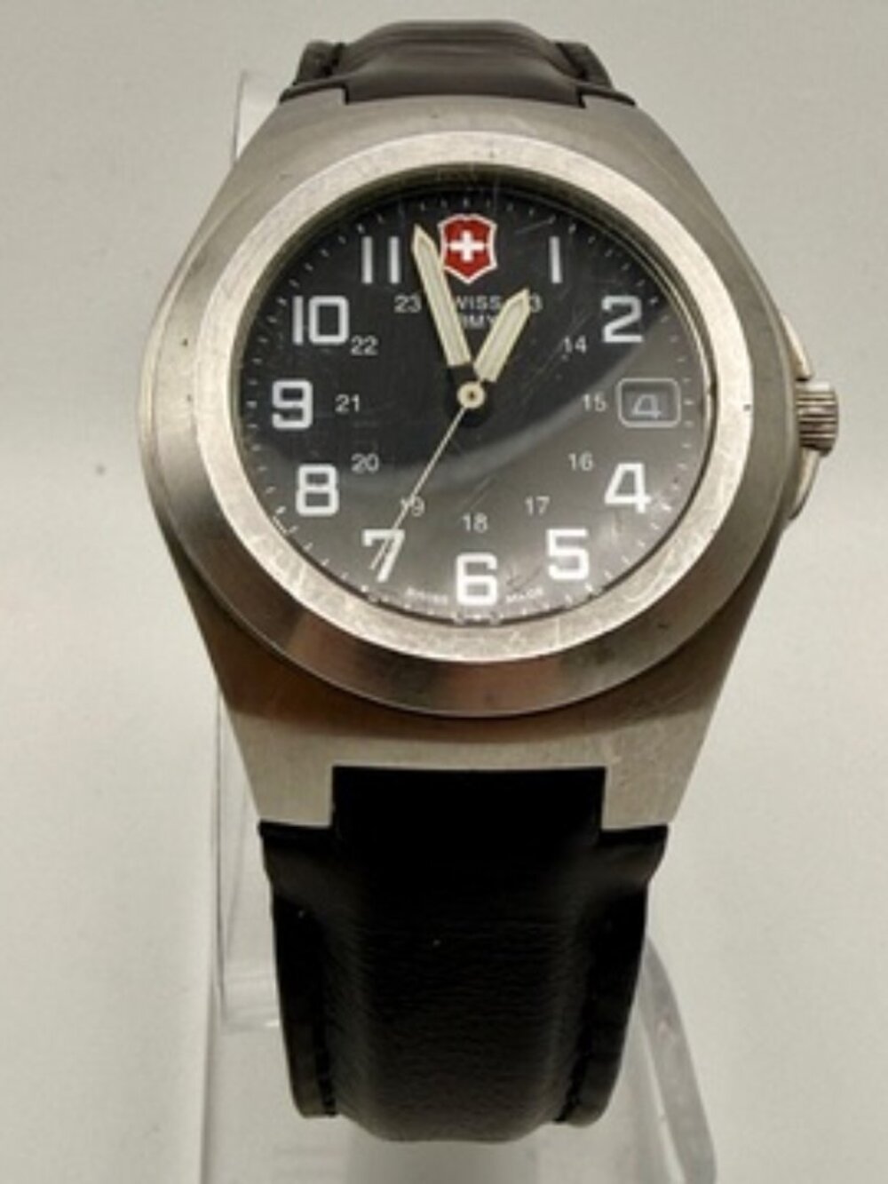 Vintage Victorinox Swiss Army Men’s Excursion Watch Working